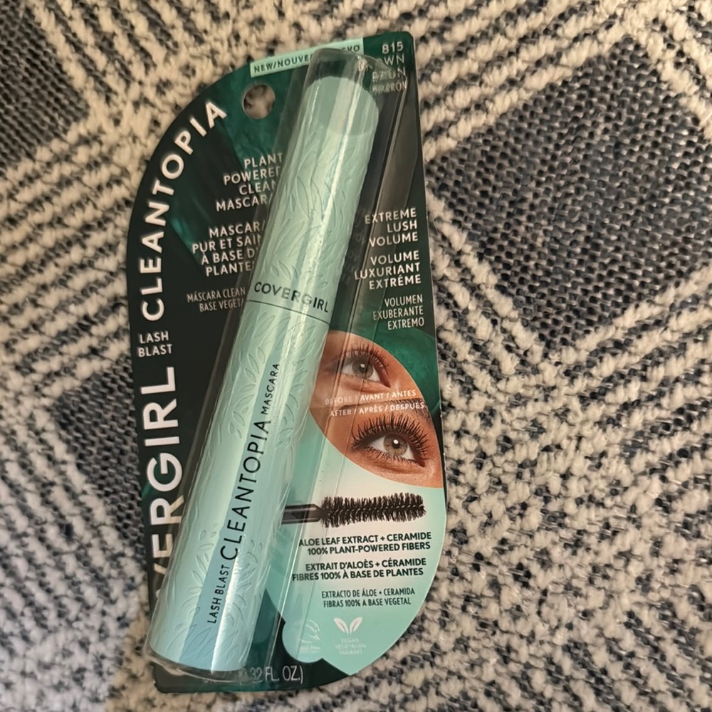 COVERGIRL Green Mascara for Lush Lashes